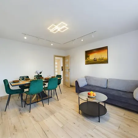 Przytulny Z Parkingiem Blisko Morza W Gdyni By Renters