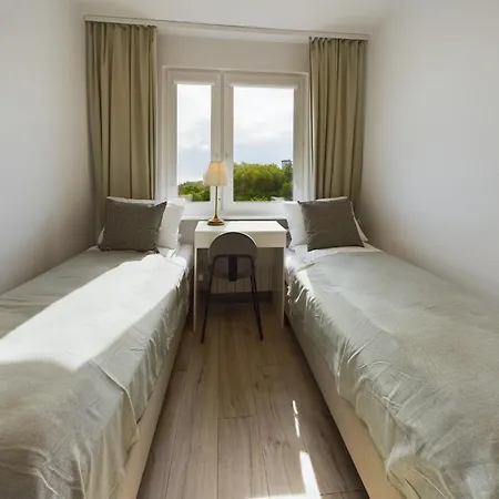 Przytulny Z Parkingiem Blisko Morza W Gdyni By Renters Апартаменты Гдыня