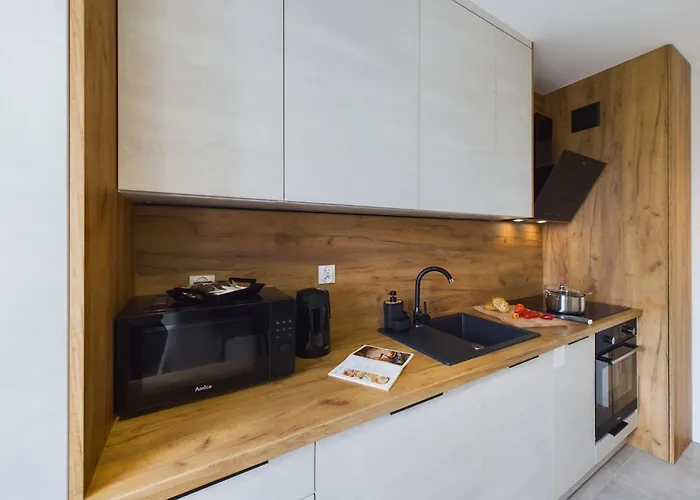 Przytulny Z Parkingiem Blisko Morza W Gdyni By Renters Apartamento